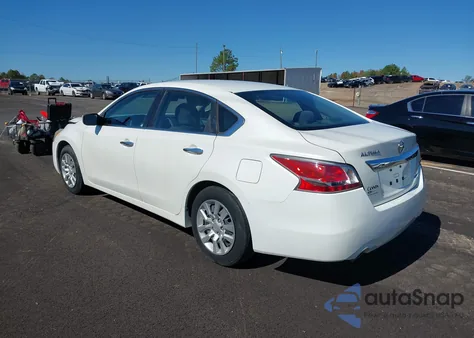 2014 Nissan Altima 2.5/2.5 S/2.5 Sl/2.5 Sv z USA, uszkodzony, nr VIN 1N4AL3AP2EC275700